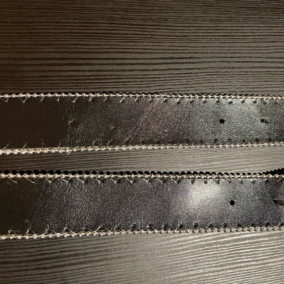 2 beautiful girly belts 💗💗 - Picture 7 of 16